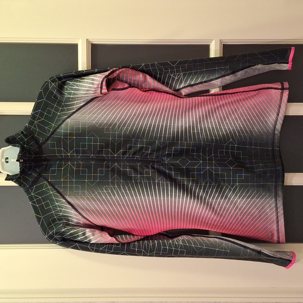 "NIKE PRO ELITE, Women's Sz M, hyperwarm, 1/2 zip, running top. Pink and black